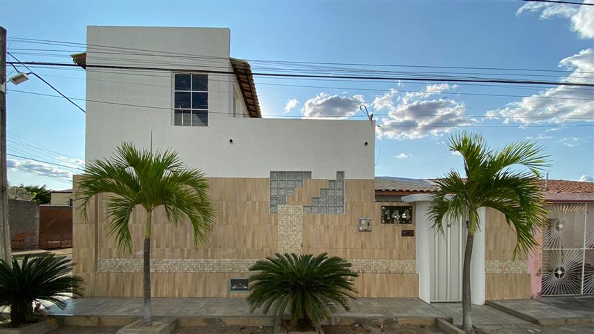 CASA DUPLEX - RUA JOSÉ FERREIRA LIMA 144 - VENEZA