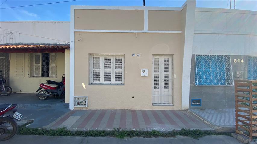 CASA A VENDA RUA JOSE DE ALENCAR 774