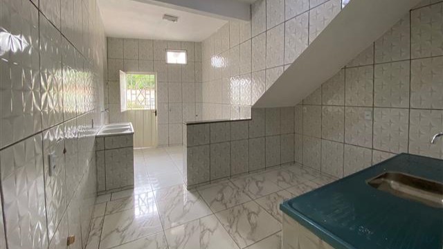 CASA - RUA PORFIRIO ALVES 28