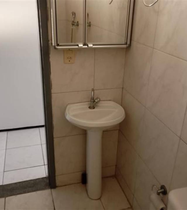 LAVOR212AP1F06.jpeg