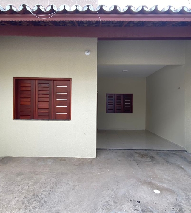RUA11719TBELLA01.jpeg
