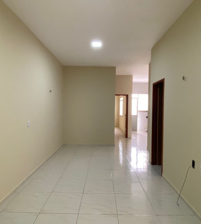 RUA11719TBELLA04.jpeg